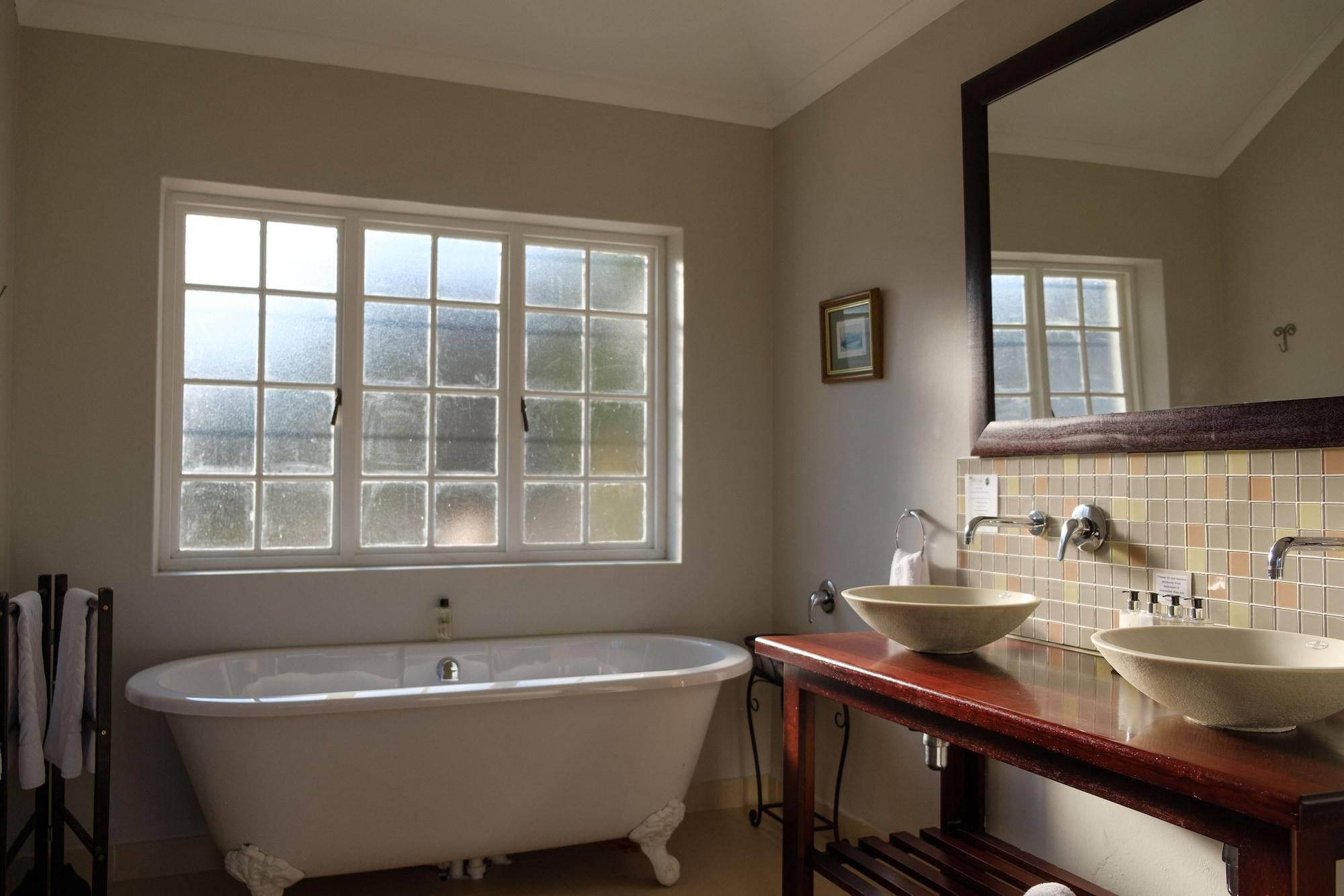 Constantia White Lodge Guest House Cape Town Exterior photo