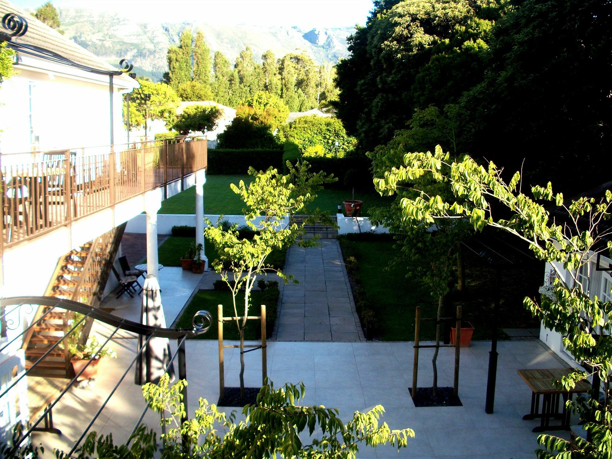 Constantia White Lodge Guest House Cape Town Exterior photo