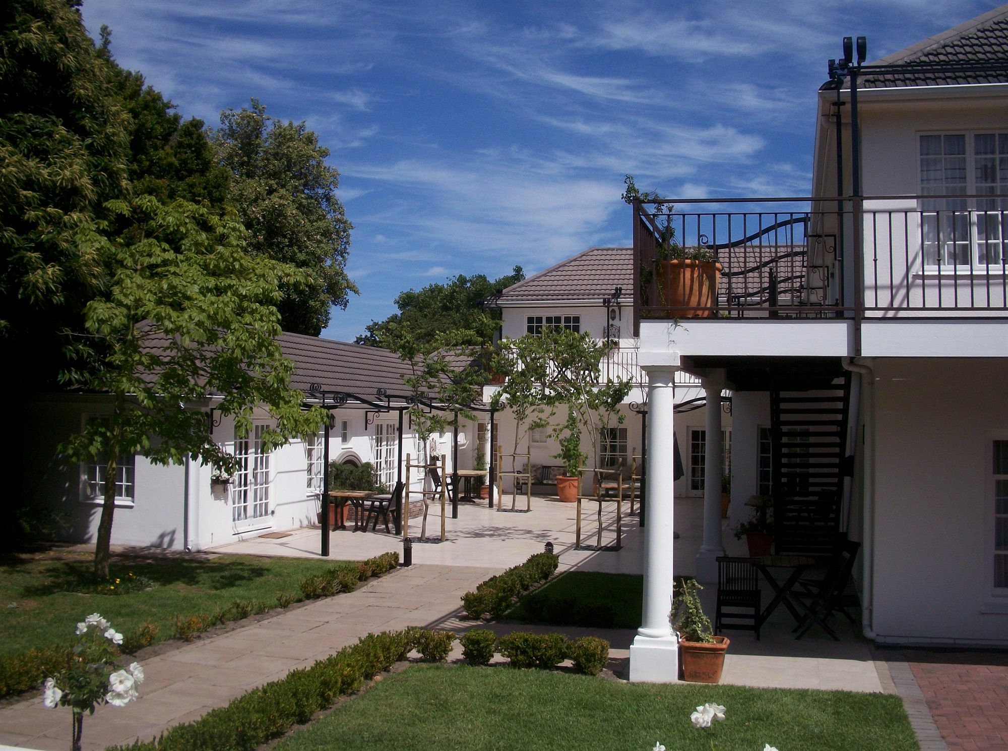 Constantia White Lodge Guest House Cape Town Exterior photo