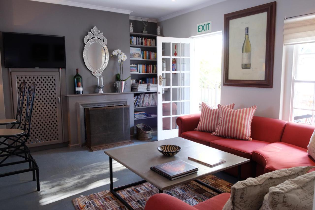 Constantia White Lodge Guest House Cape Town Exterior photo